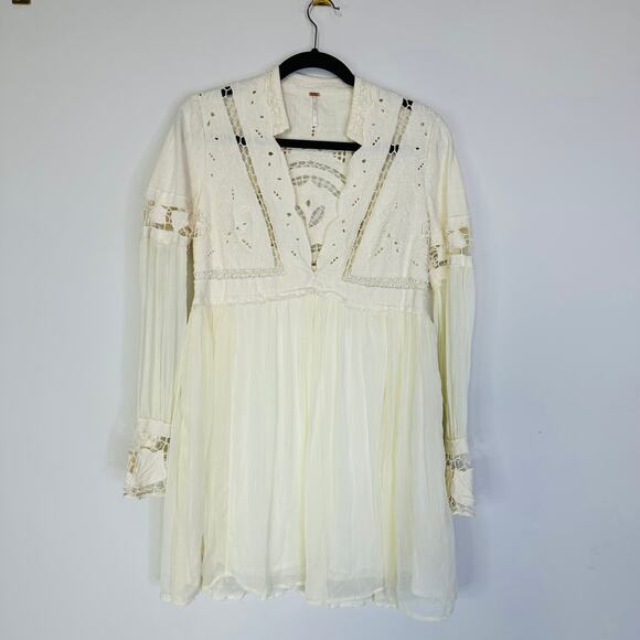 Free People In Dreamland Cutwork Dress in Ivory size 6 - Picture 3 of 11